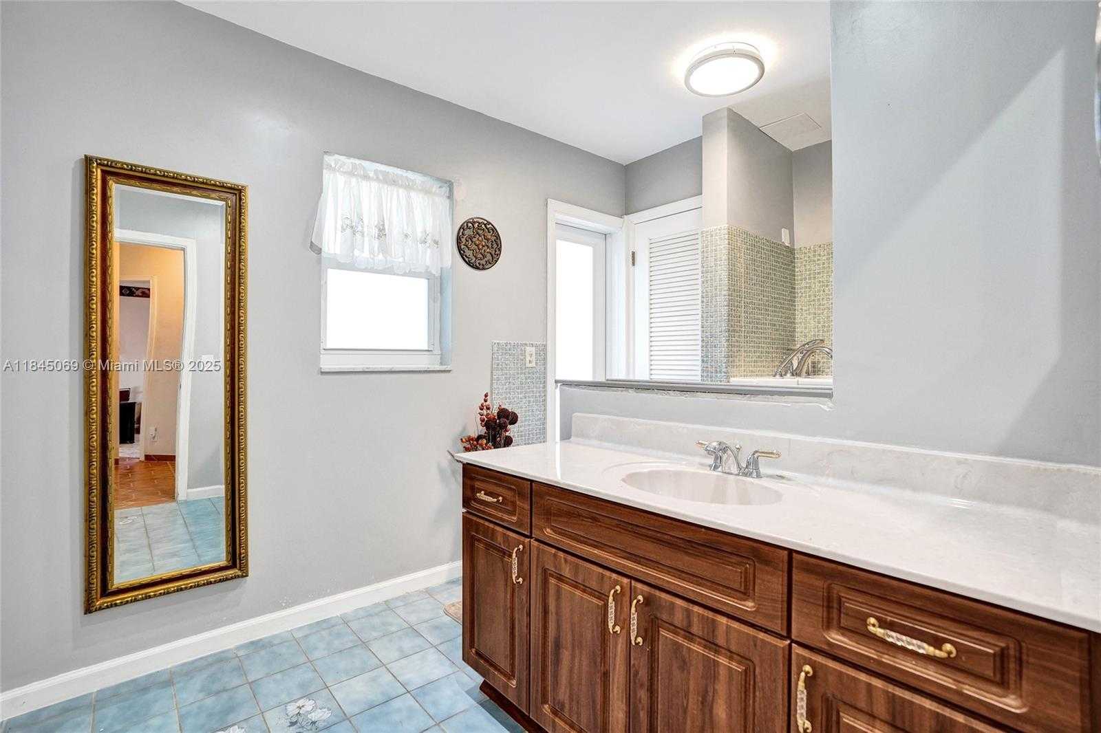 Small Image of 2525 SOUTH WEST 86TH AVE, Davie Number 34