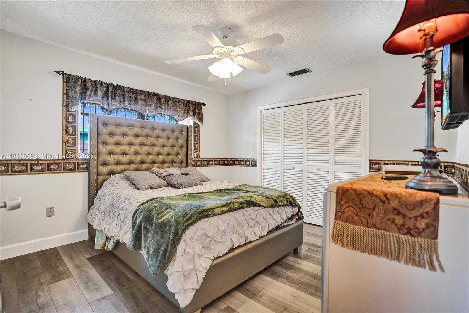 Small Image of 2525 SOUTH WEST 86TH AVE, Davie Number 38
