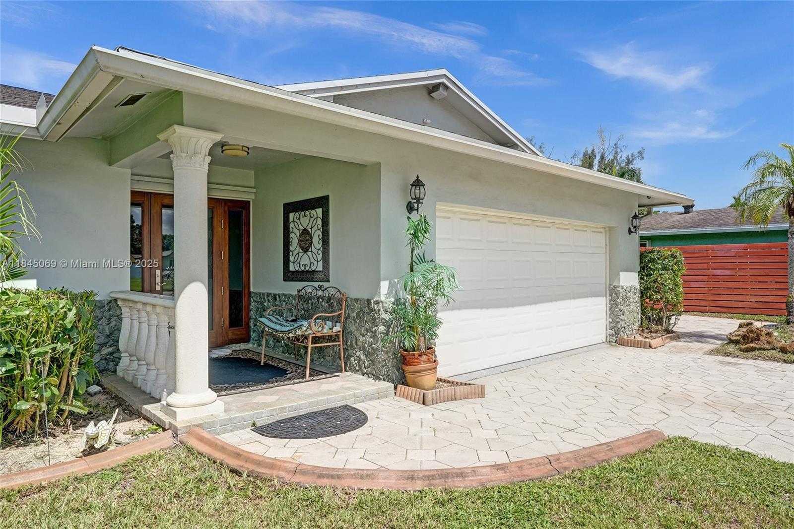 Small Image of 2525 SOUTH WEST 86TH AVE, Davie Number 4