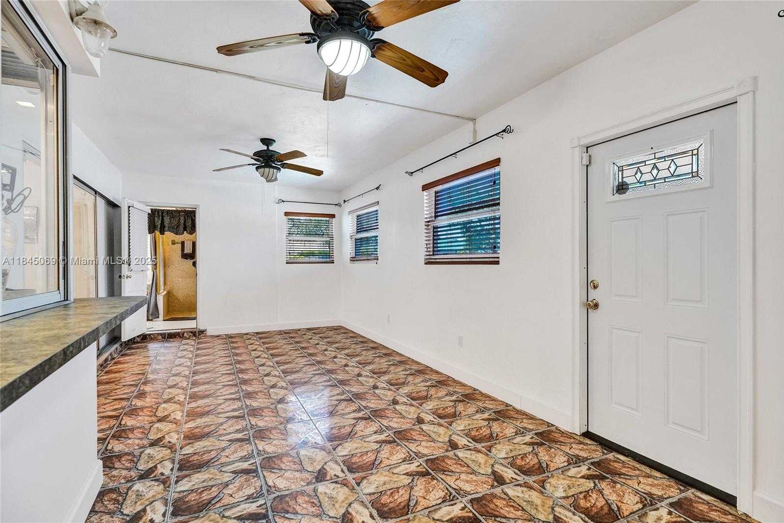 Small Image of 2525 SOUTH WEST 86TH AVE, Davie Number 47