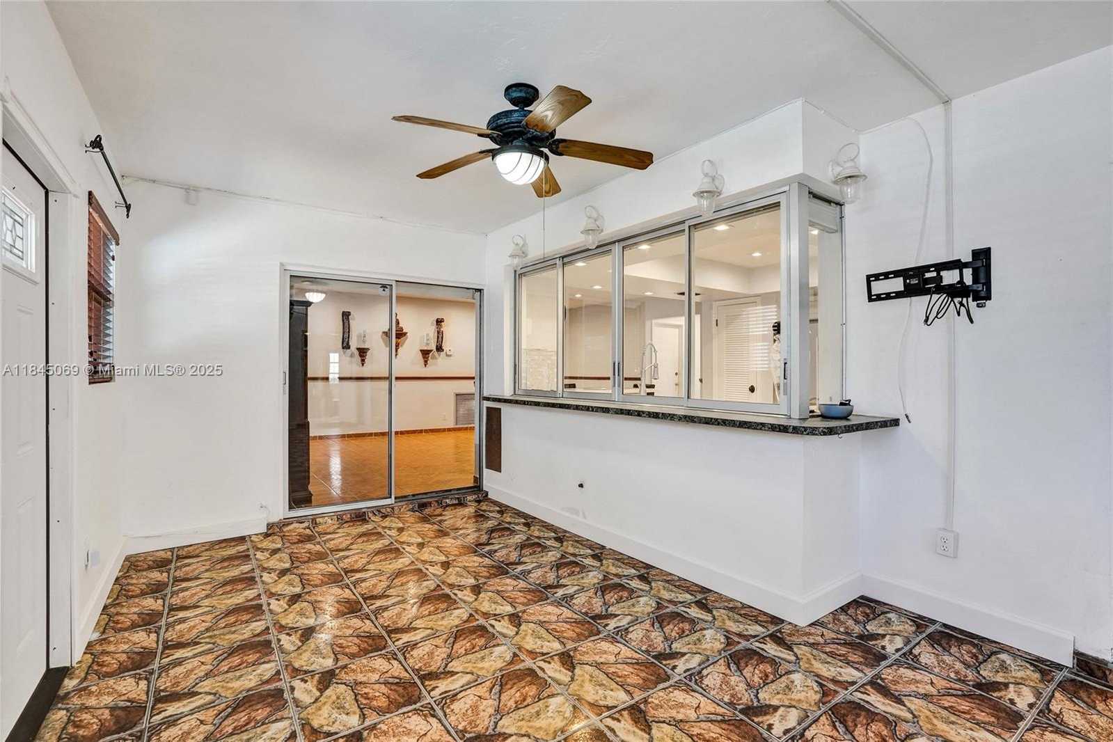 Small Image of 2525 SOUTH WEST 86TH AVE, Davie Number 48