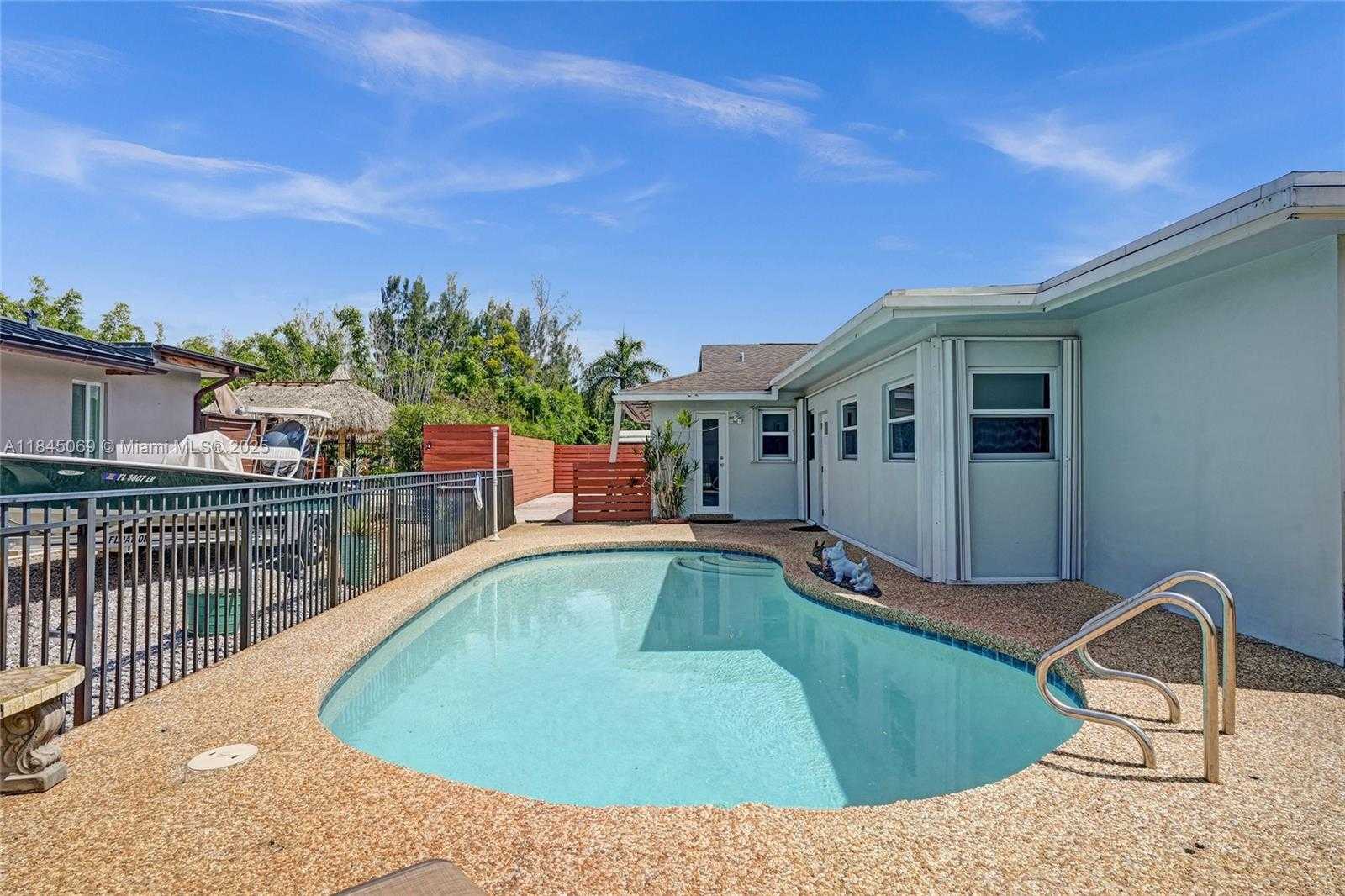Small Image of 2525 SOUTH WEST 86TH AVE, Davie Number 51