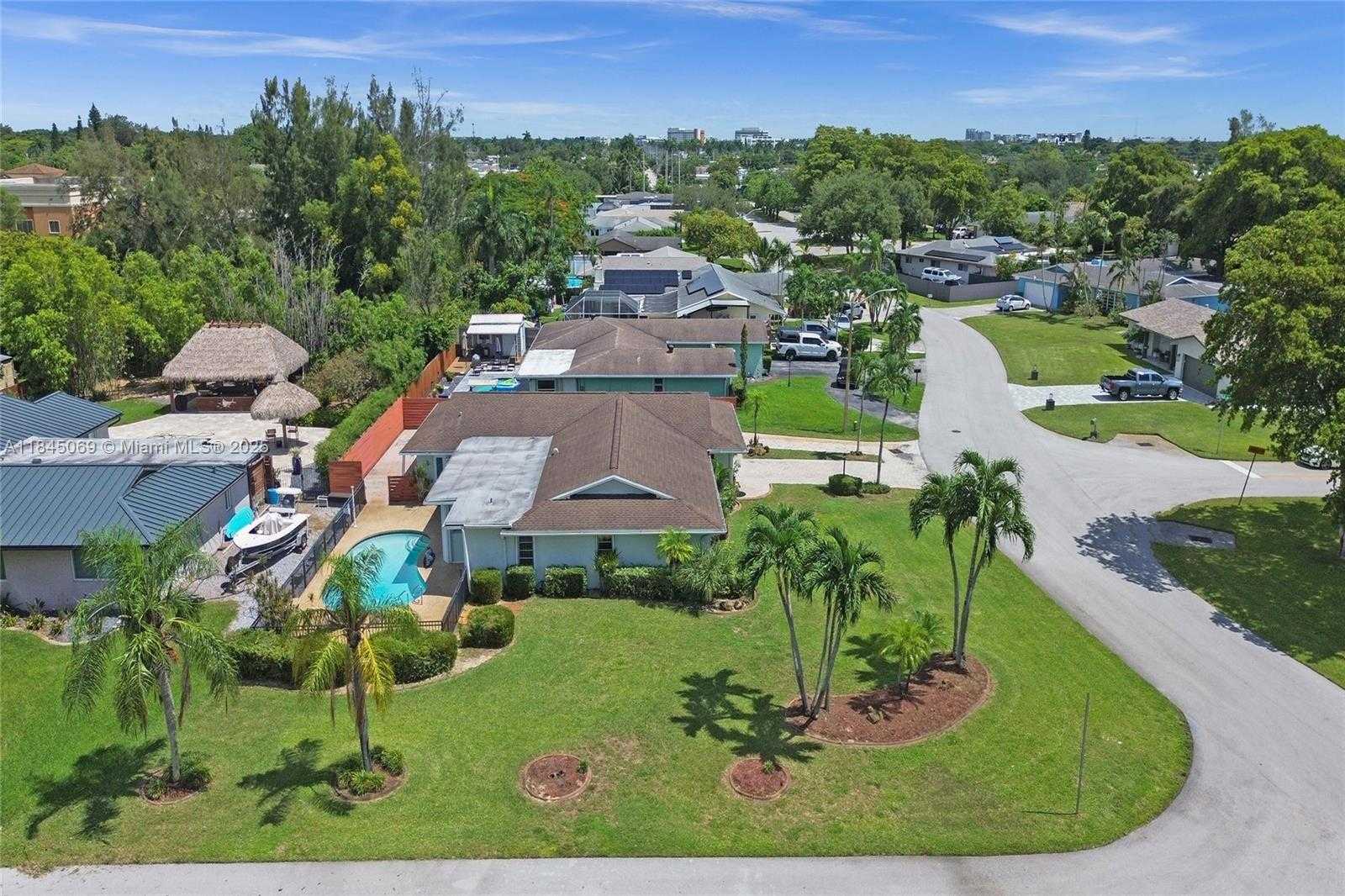 Small Image of 2525 SOUTH WEST 86TH AVE, Davie Number 59