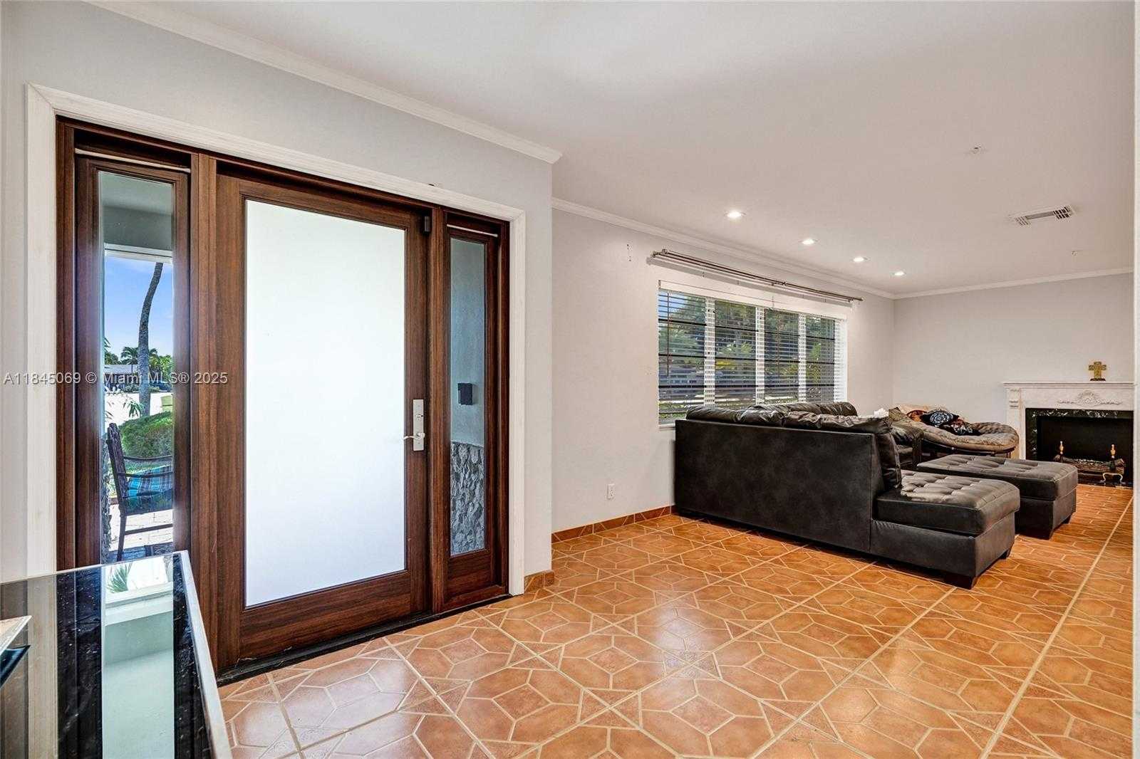 Small Image of 2525 SOUTH WEST 86TH AVE, Davie Number 6