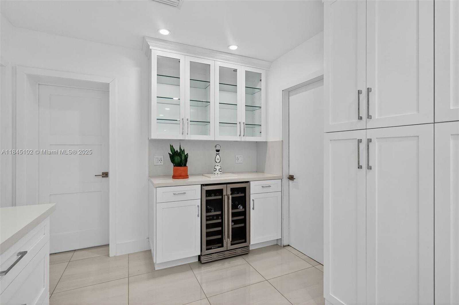 Small Image of 7200 SOUTH WEST 137TH ST, Palmetto Bay Number 12