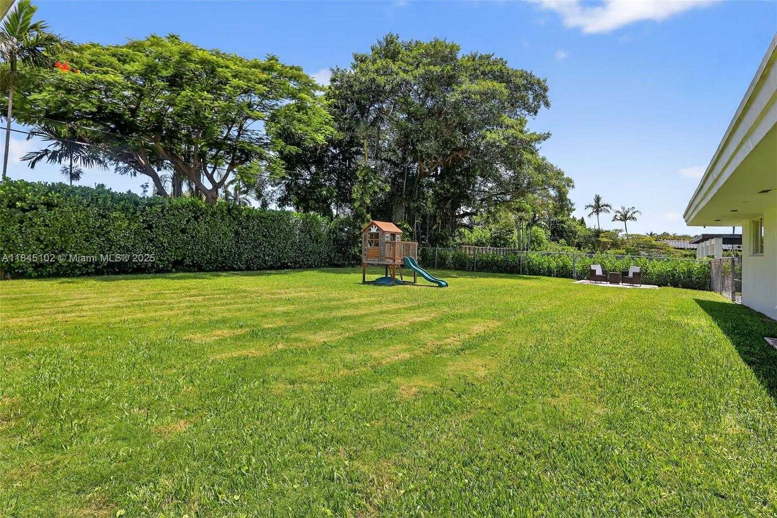 Small Image of 7200 SOUTH WEST 137TH ST, Palmetto Bay Number 27