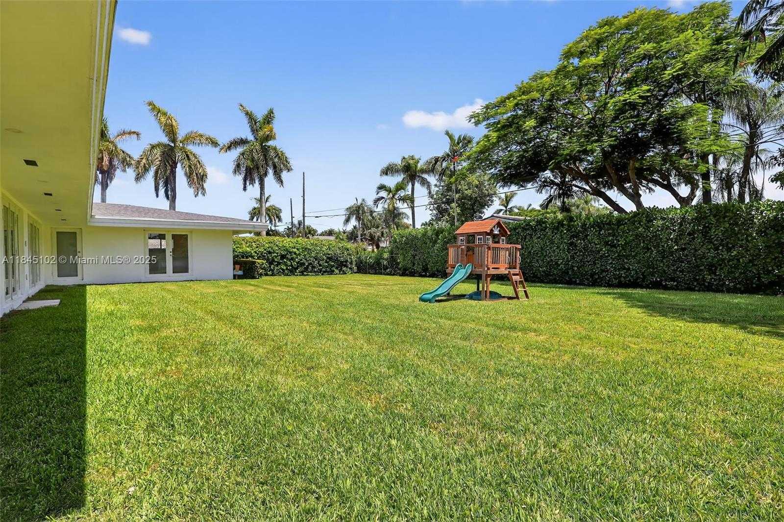 Small Image of 7200 SOUTH WEST 137TH ST, Palmetto Bay Number 28