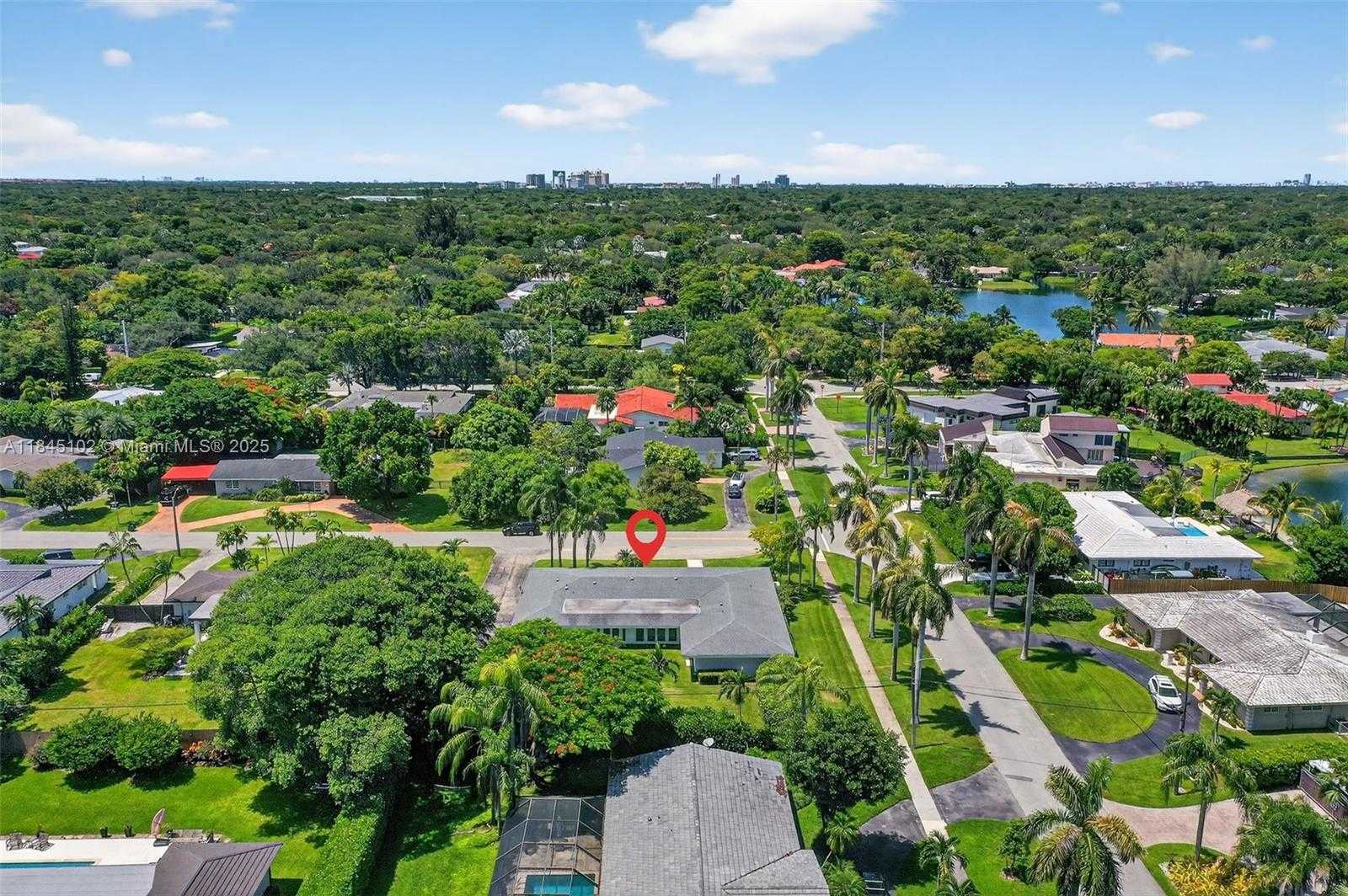 Small Image of 7200 SOUTH WEST 137TH ST, Palmetto Bay Number 33