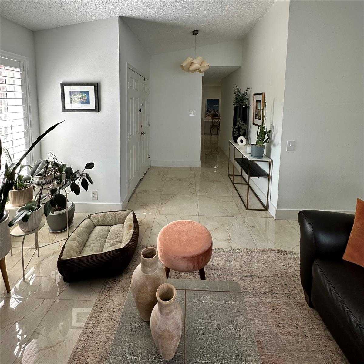 Small Image of 9857 SOUTH WEST 7TH ST, Miami Number 12