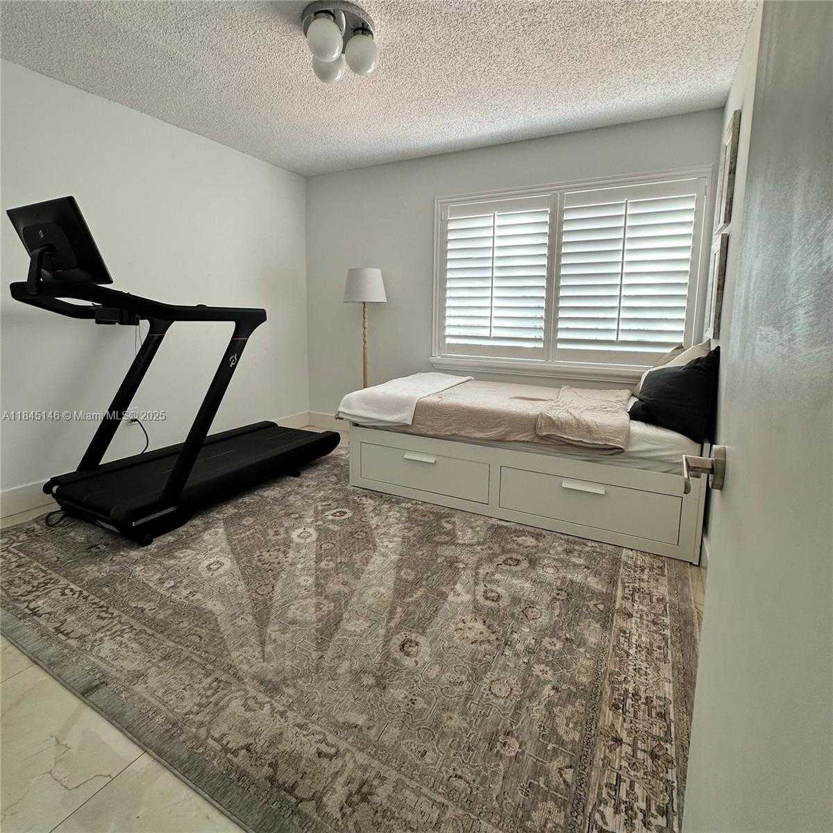 Small Image of 9857 SOUTH WEST 7TH ST, Miami Number 22