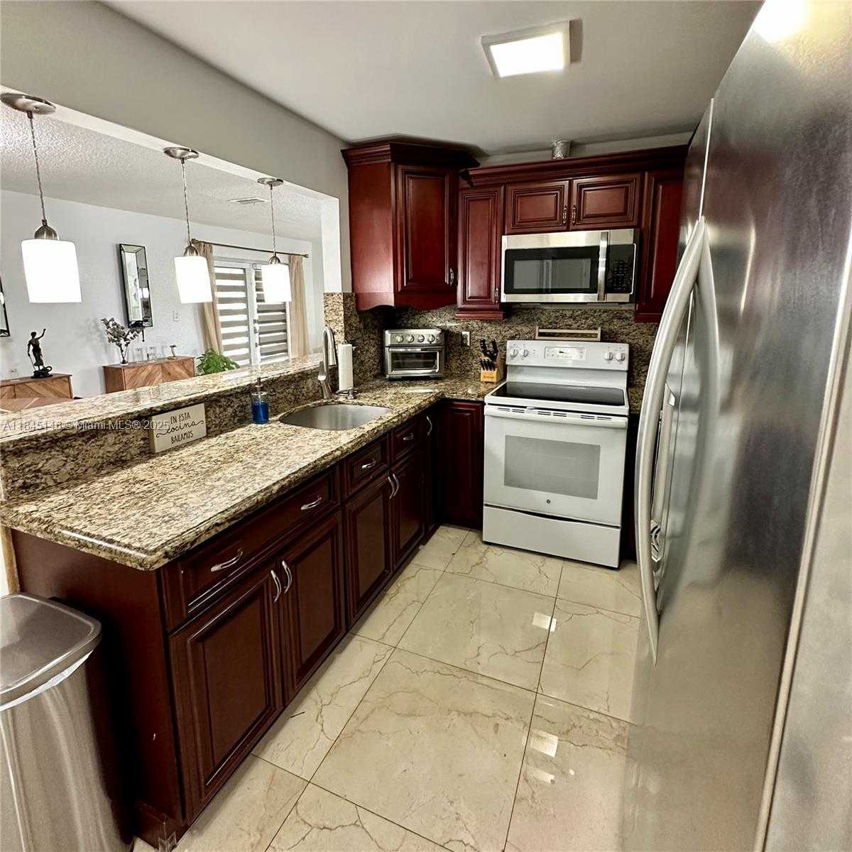 Small Image of 9857 SOUTH WEST 7TH ST, Miami Number 28
