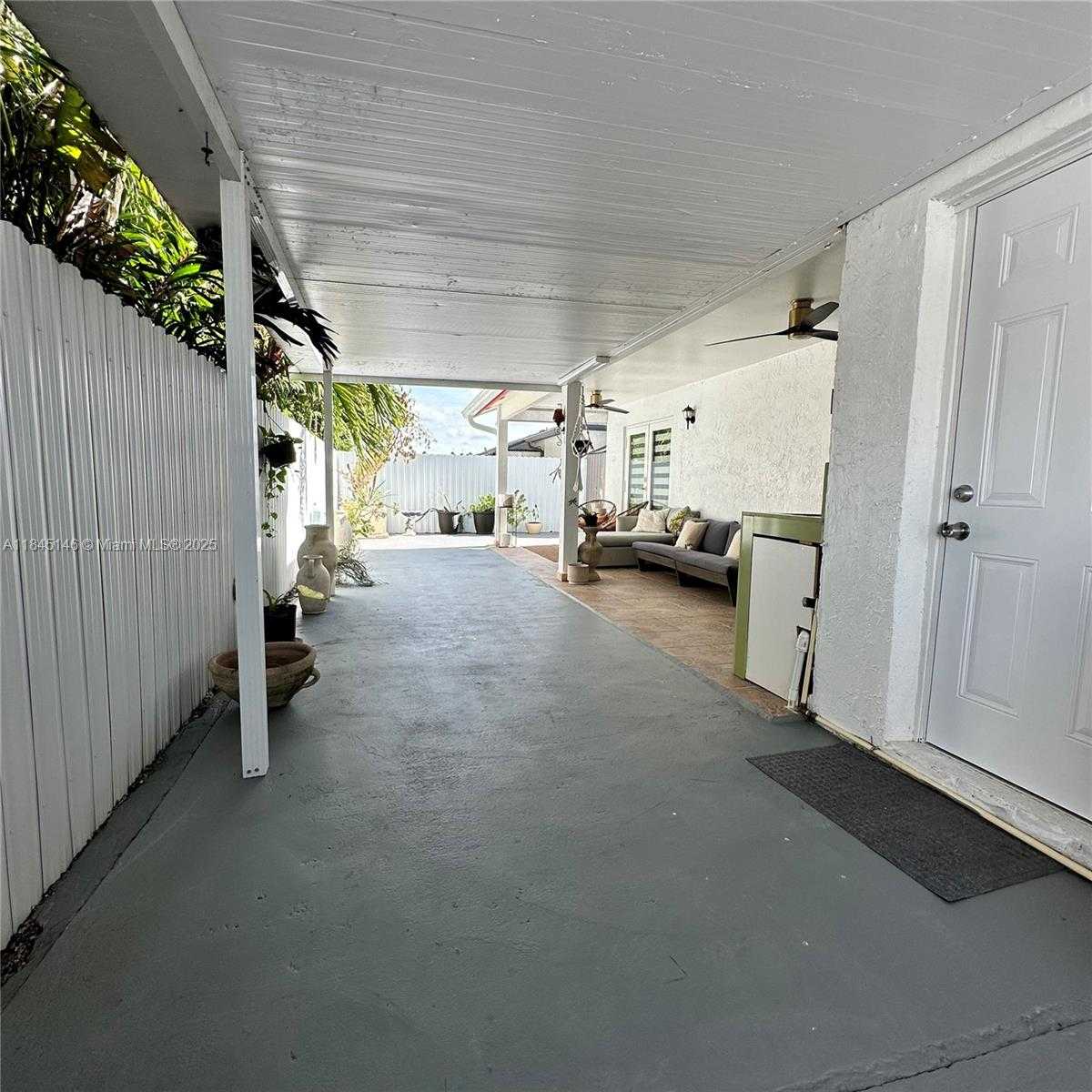 Small Image of 9857 SOUTH WEST 7TH ST, Miami Number 6
