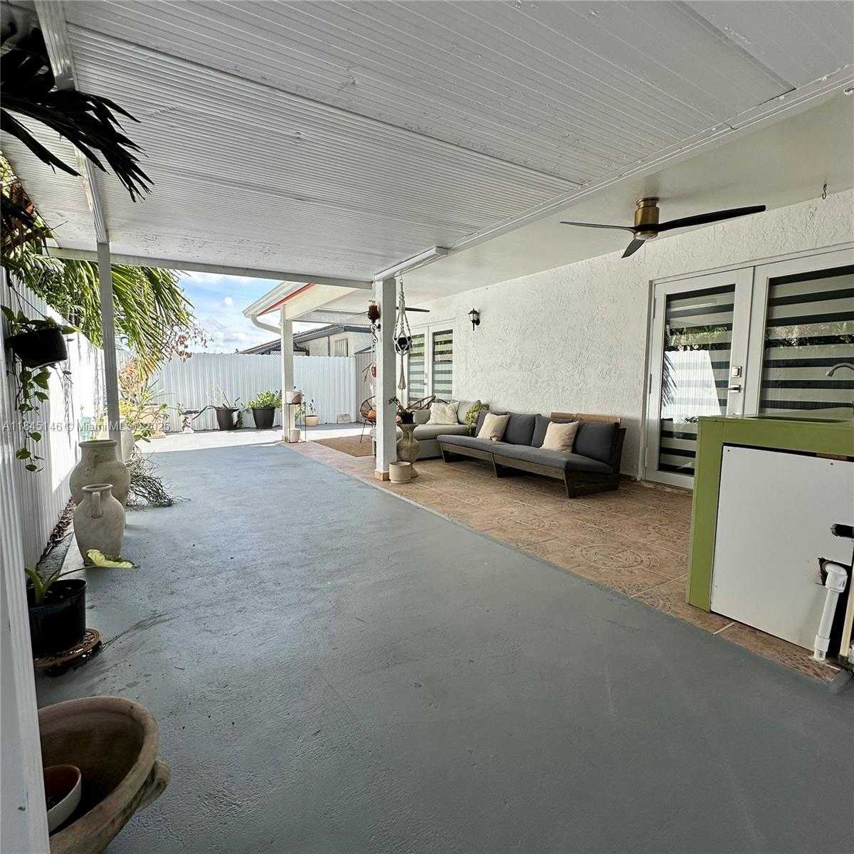 Small Image of 9857 SOUTH WEST 7TH ST, Miami Number 7