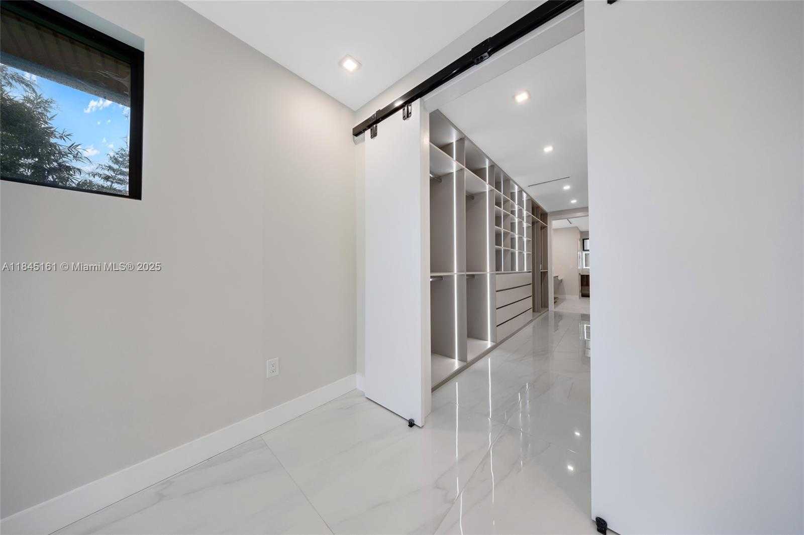 Small Image of 750 NORTH EAST 16TH AVE, Fort Lauderdale Number 28