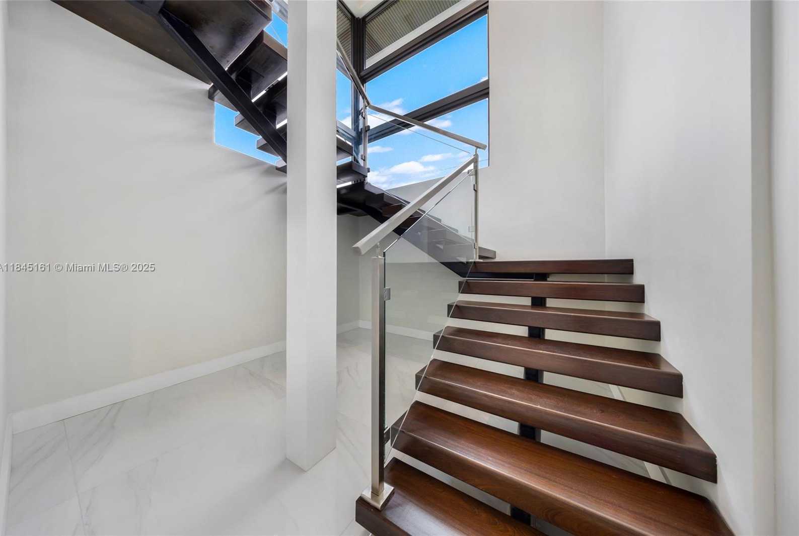 Small Image of 750 NORTH EAST 16TH AVE, Fort Lauderdale Number 37