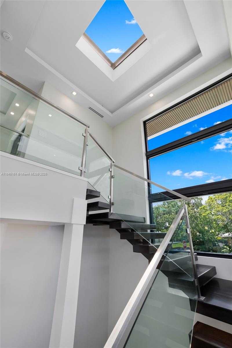 Small Image of 750 NORTH EAST 16TH AVE, Fort Lauderdale Number 40