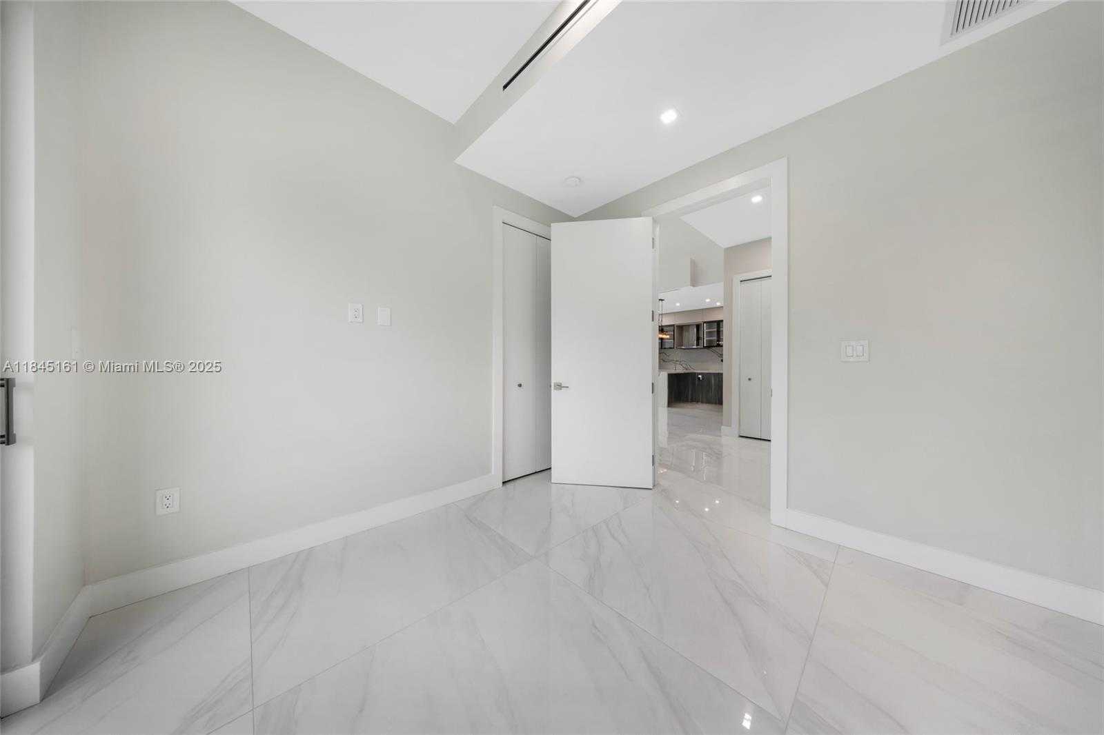 Small Image of 750 NORTH EAST 16TH AVE, Fort Lauderdale Number 51