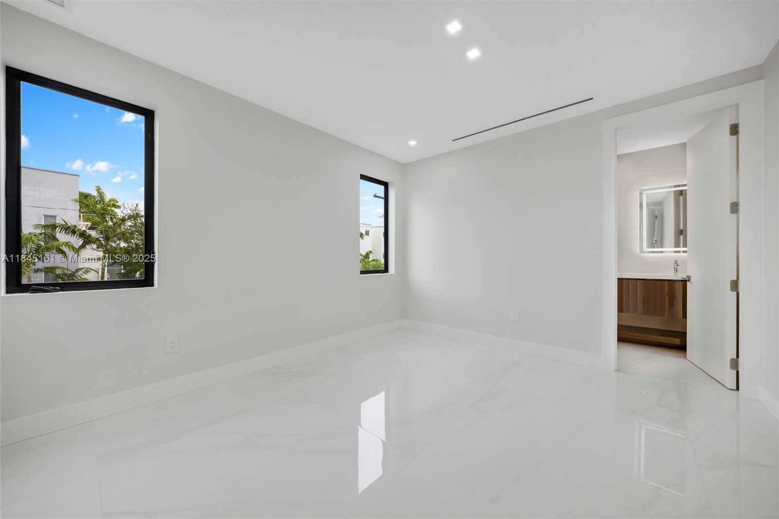Small Image of 750 NORTH EAST 16TH AVE, Fort Lauderdale Number 60