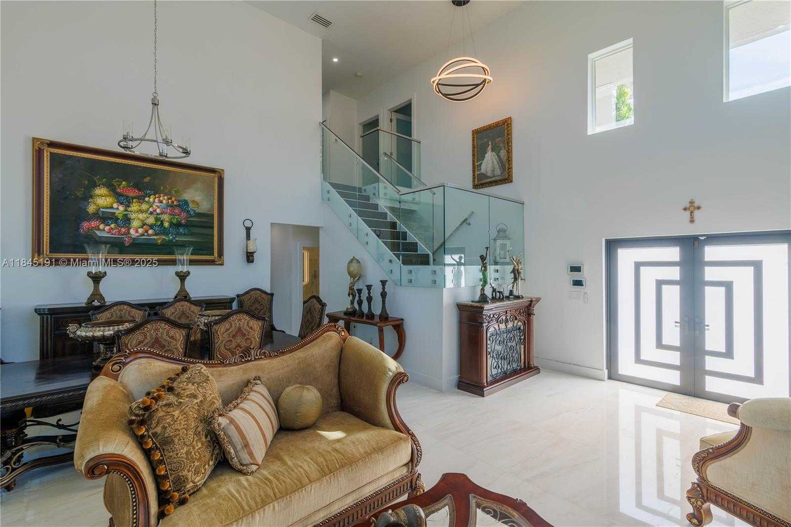 Small Image of 13731 SOUTH WEST 136TH PL, Miami Number 16