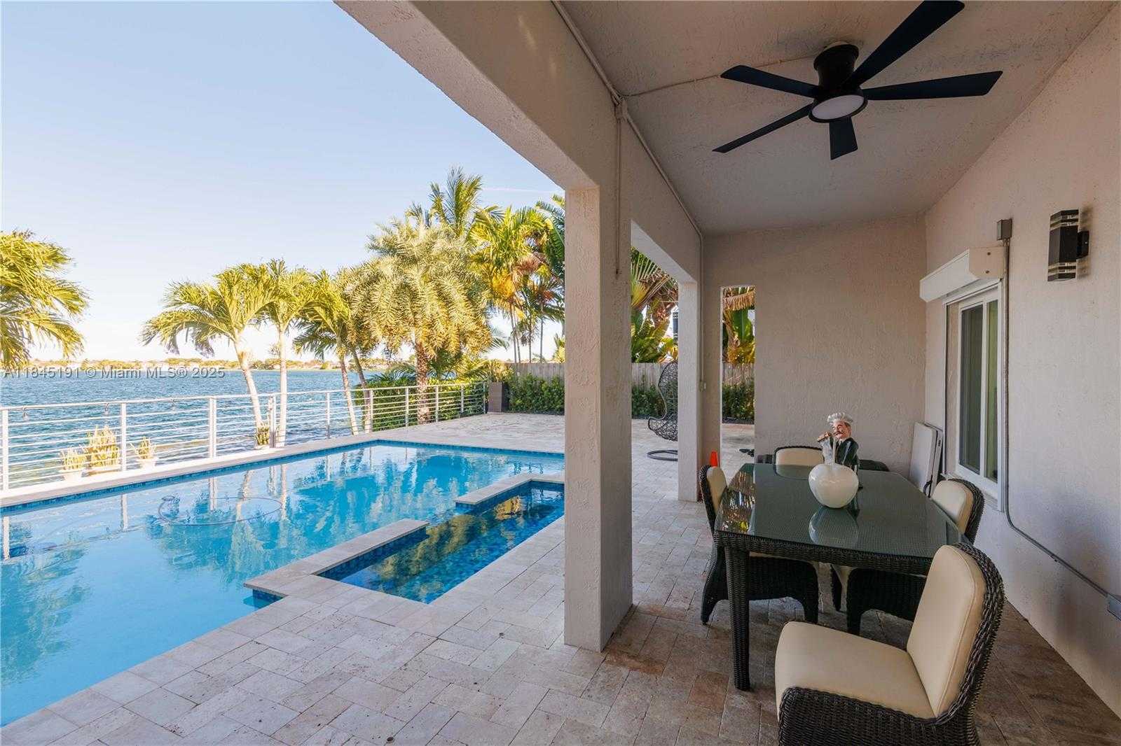 Small Image of 13731 SOUTH WEST 136TH PL, Miami Number 20