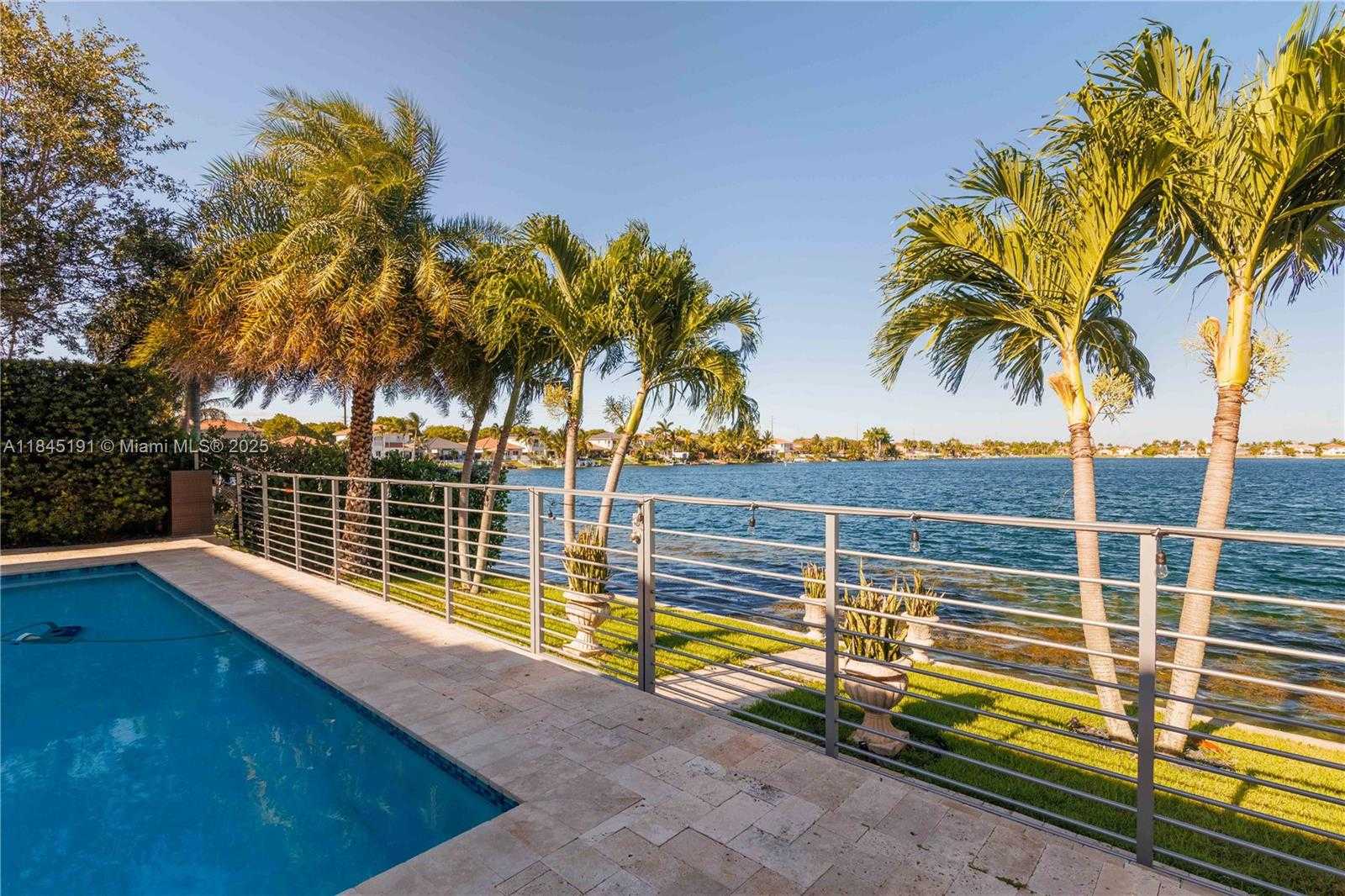 Small Image of 13731 SOUTH WEST 136TH PL, Miami Number 29