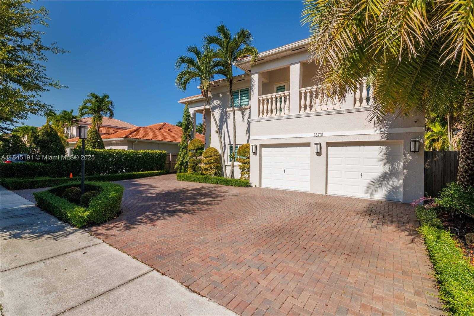 Small Image of 13731 SOUTH WEST 136TH PL, Miami Number 3