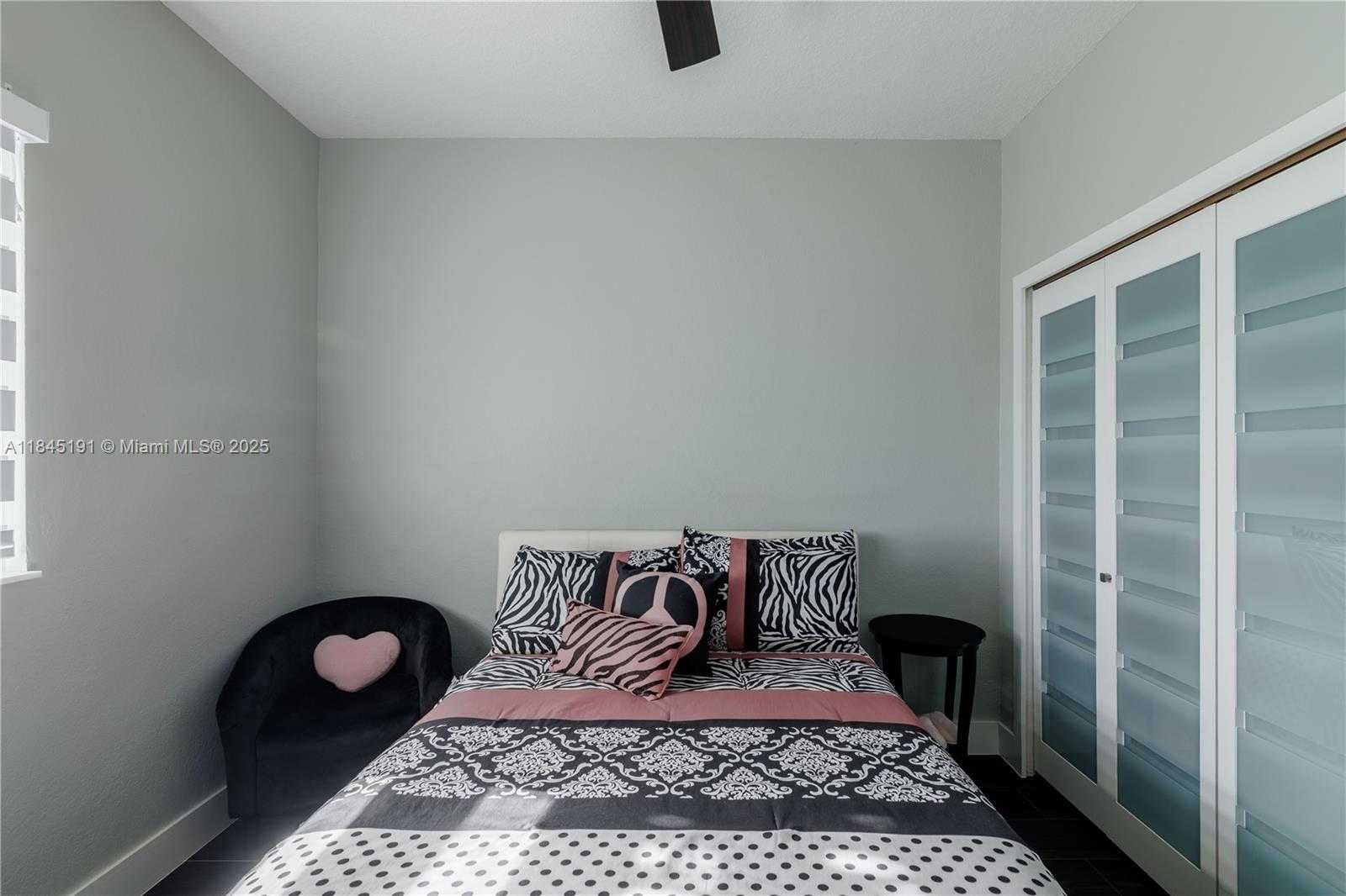 Small Image of 13731 SOUTH WEST 136TH PL, Miami Number 57