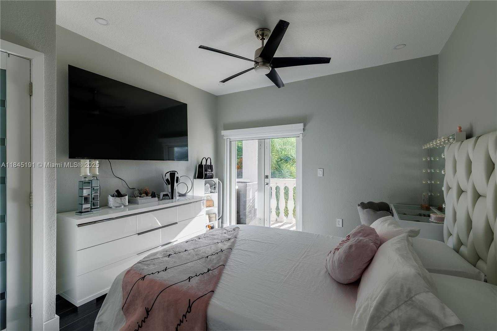 Small Image of 13731 SOUTH WEST 136TH PL, Miami Number 58