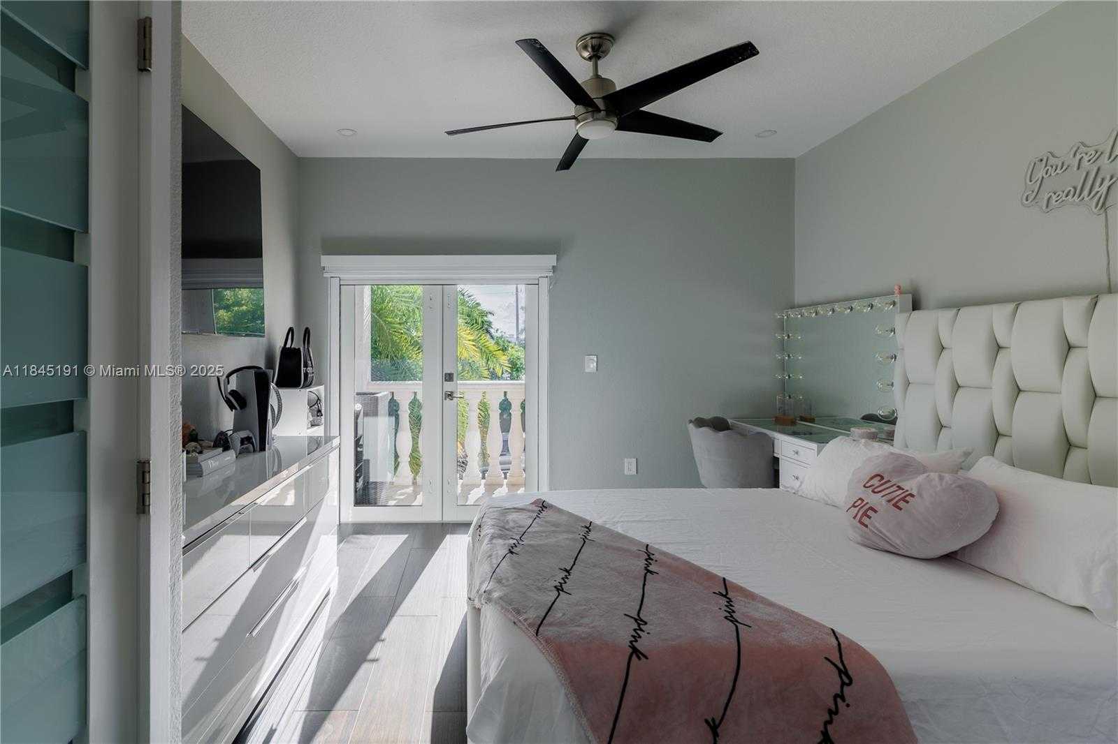 Small Image of 13731 SOUTH WEST 136TH PL, Miami Number 59