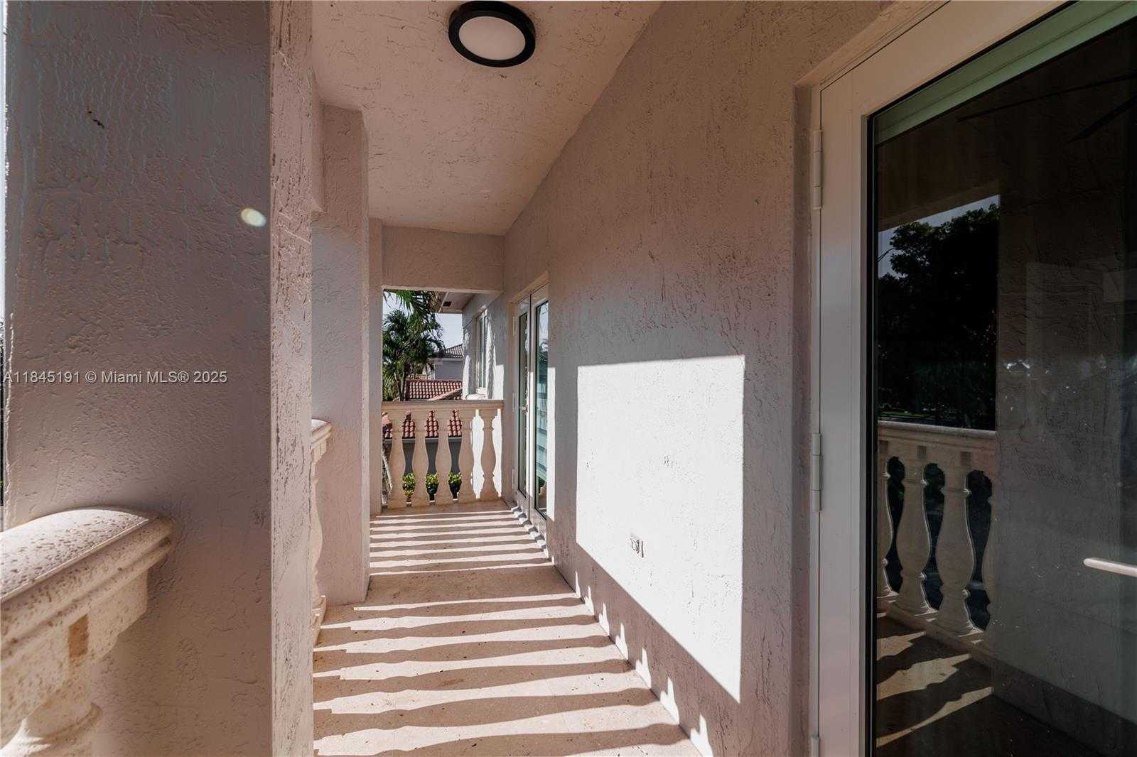 Small Image of 13731 SOUTH WEST 136TH PL, Miami Number 60