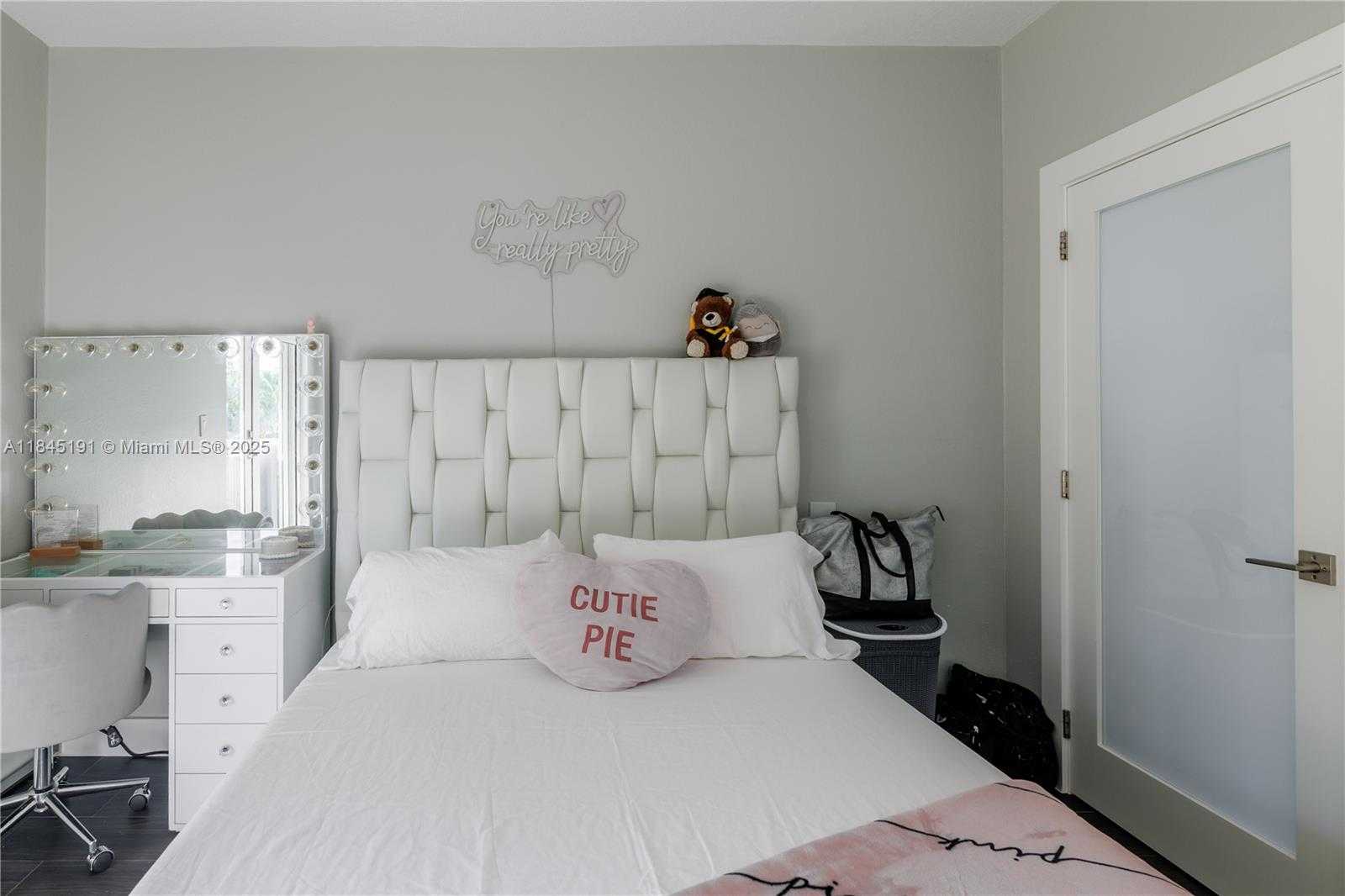 Small Image of 13731 SOUTH WEST 136TH PL, Miami Number 63