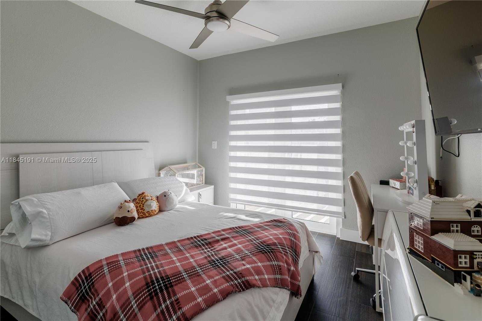 Small Image of 13731 SOUTH WEST 136TH PL, Miami Number 67