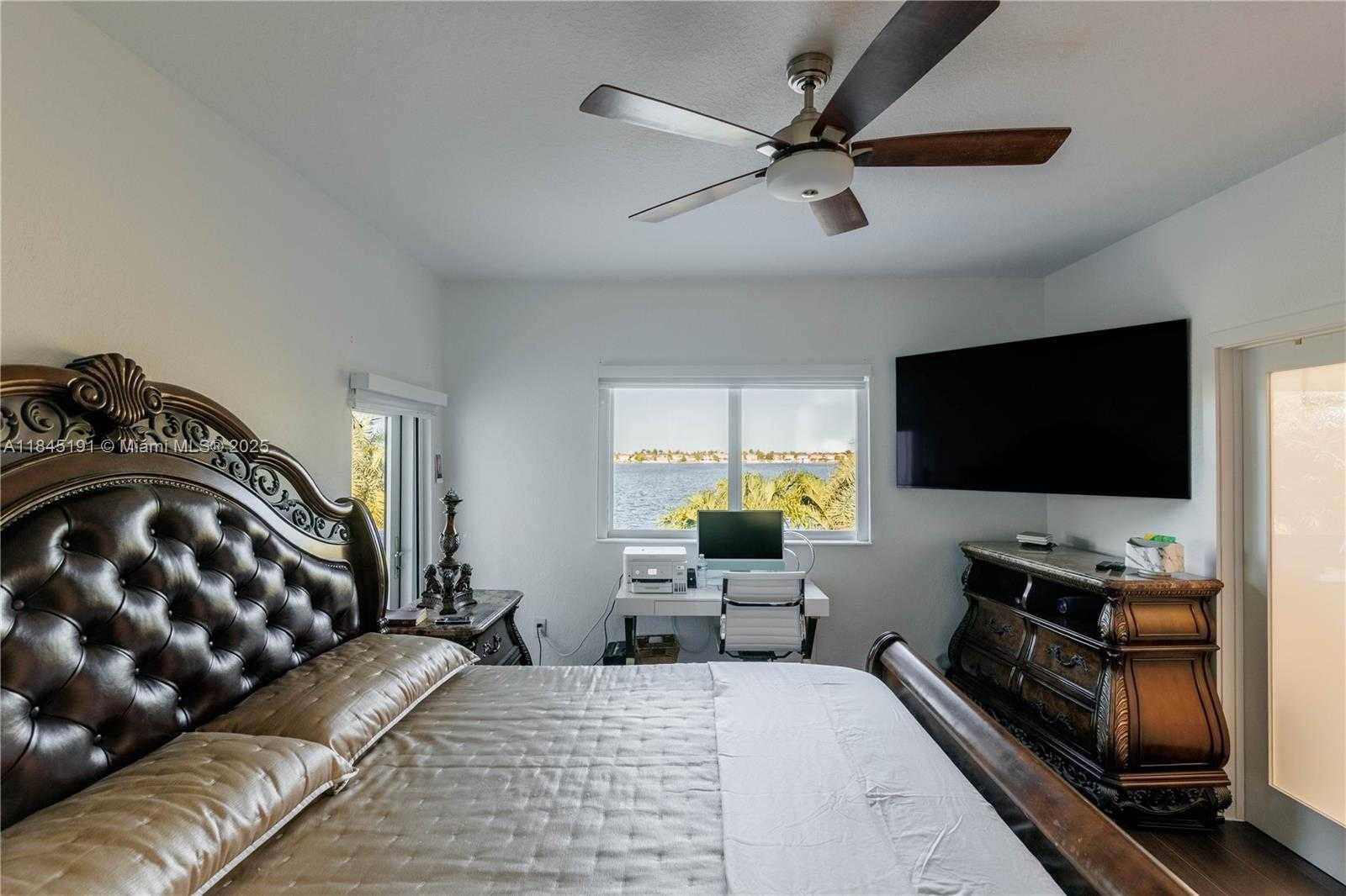 Small Image of 13731 SOUTH WEST 136TH PL, Miami Number 74