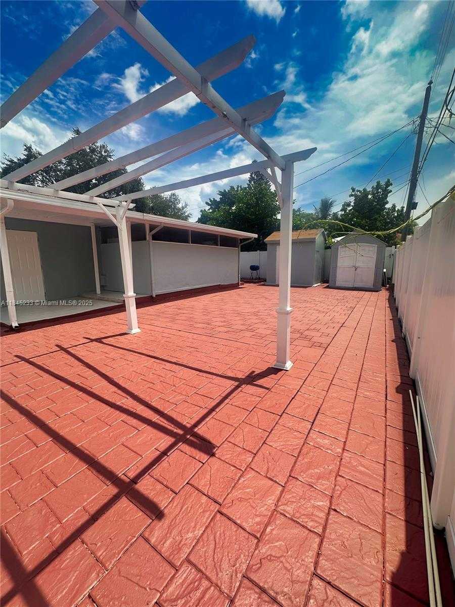 Small Image of 6120 HAYES ST, Hollywood Number 10