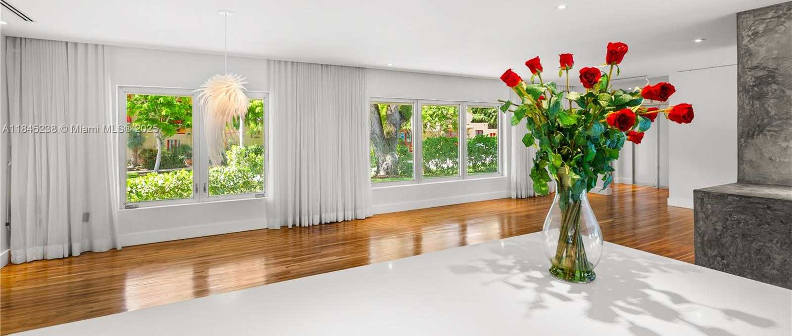Small Image of 520 CASTANIA AVE, Coral Gables Number 14