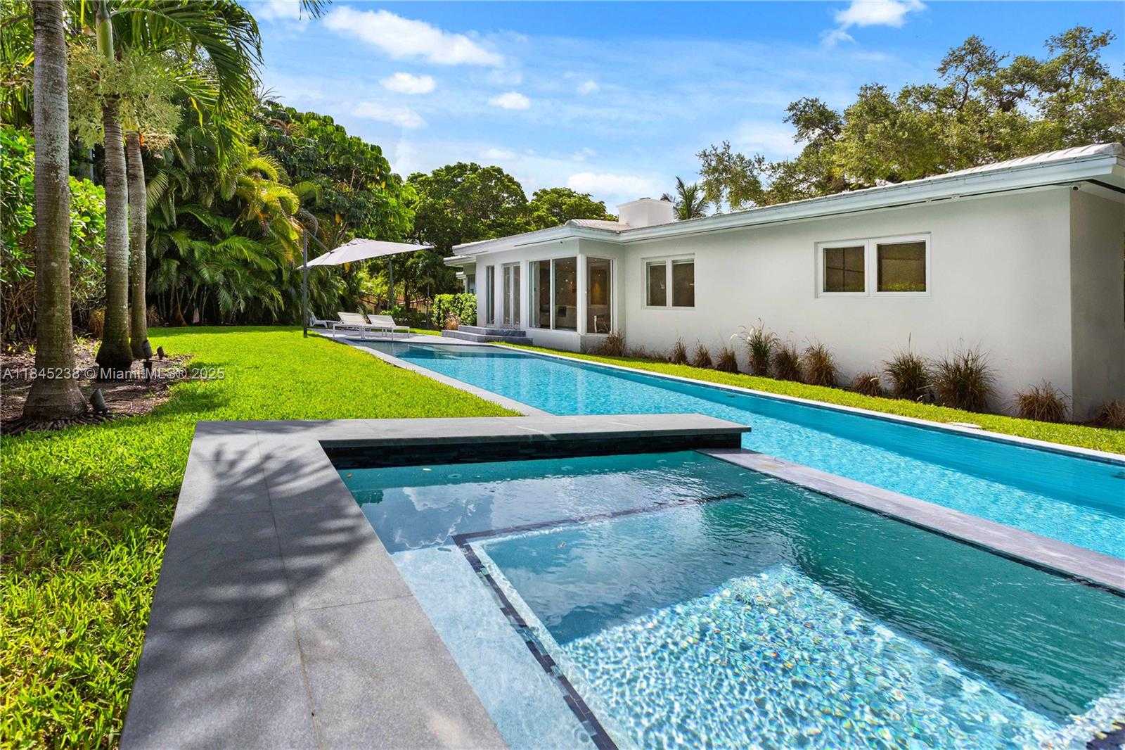 Small Image of 520 CASTANIA AVE, Coral Gables Number 33