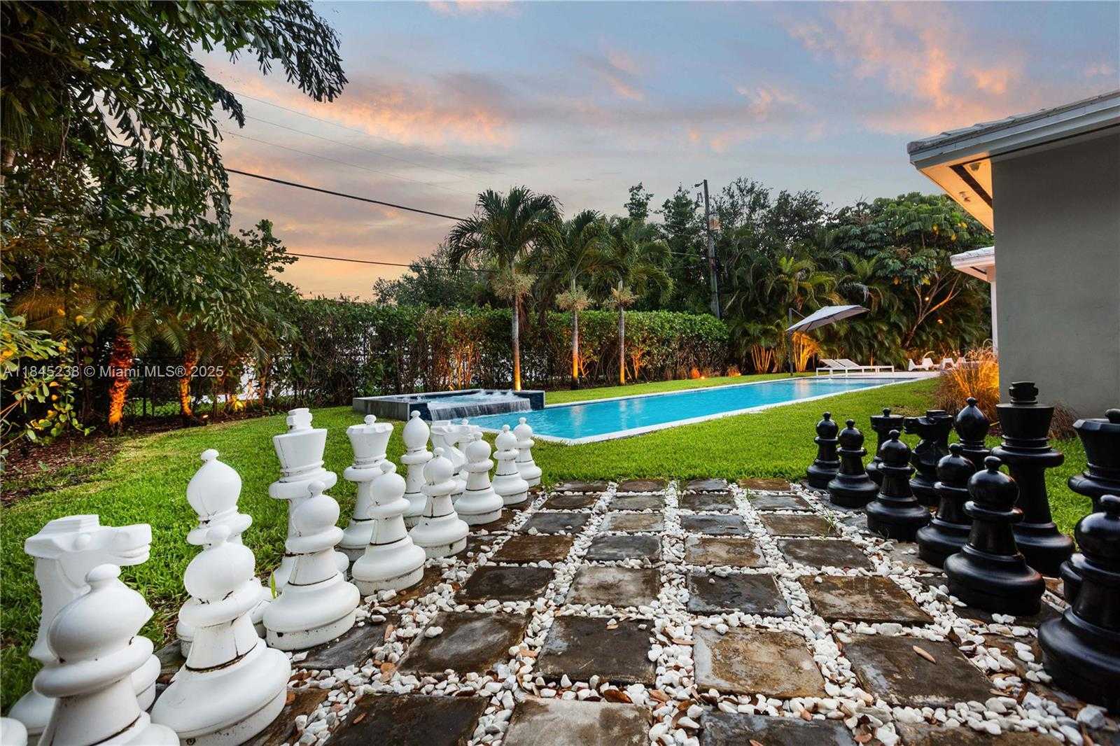 Small Image of 520 CASTANIA AVE, Coral Gables Number 40
