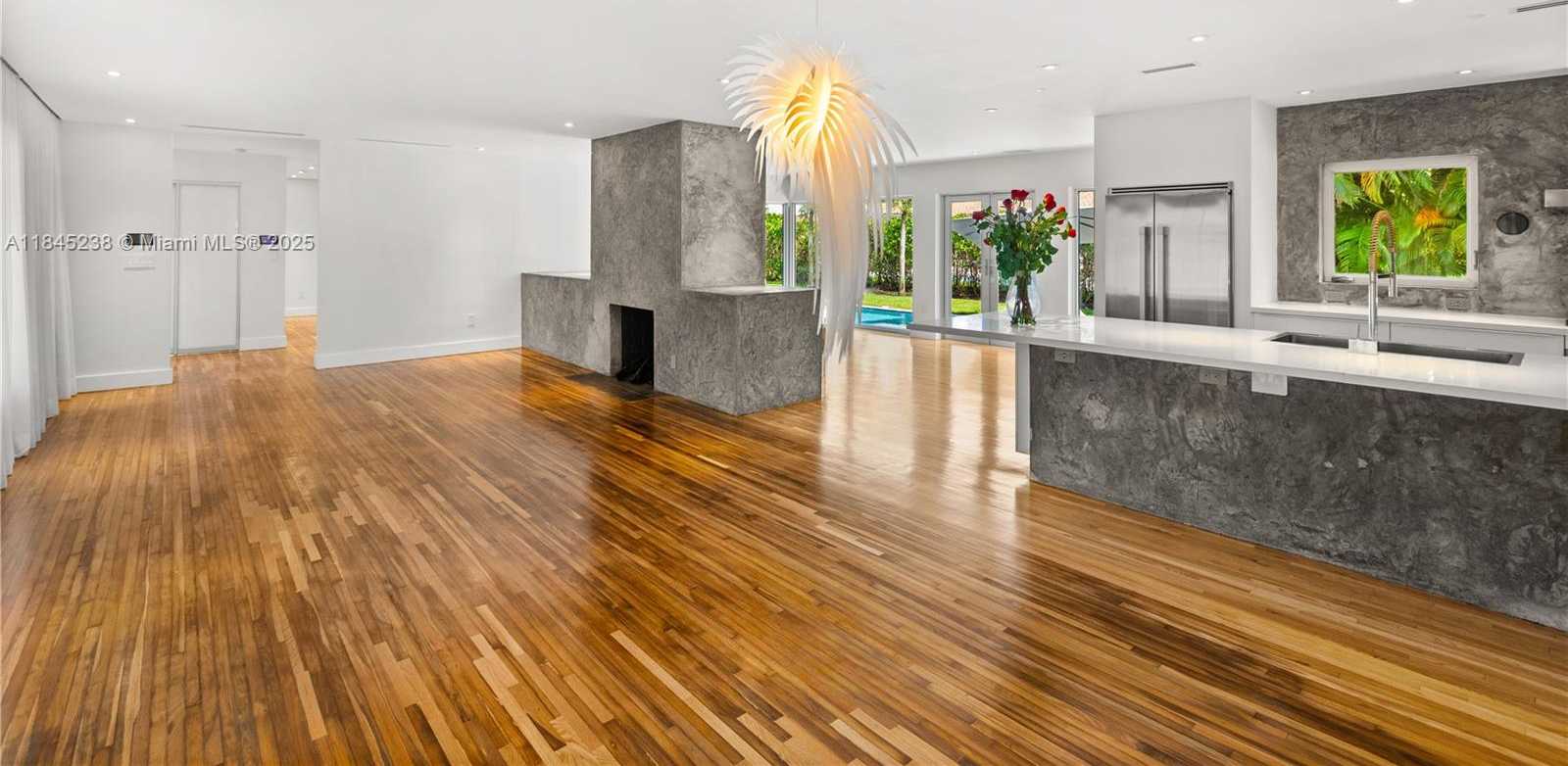 Small Image of 520 CASTANIA AVE, Coral Gables Number 7