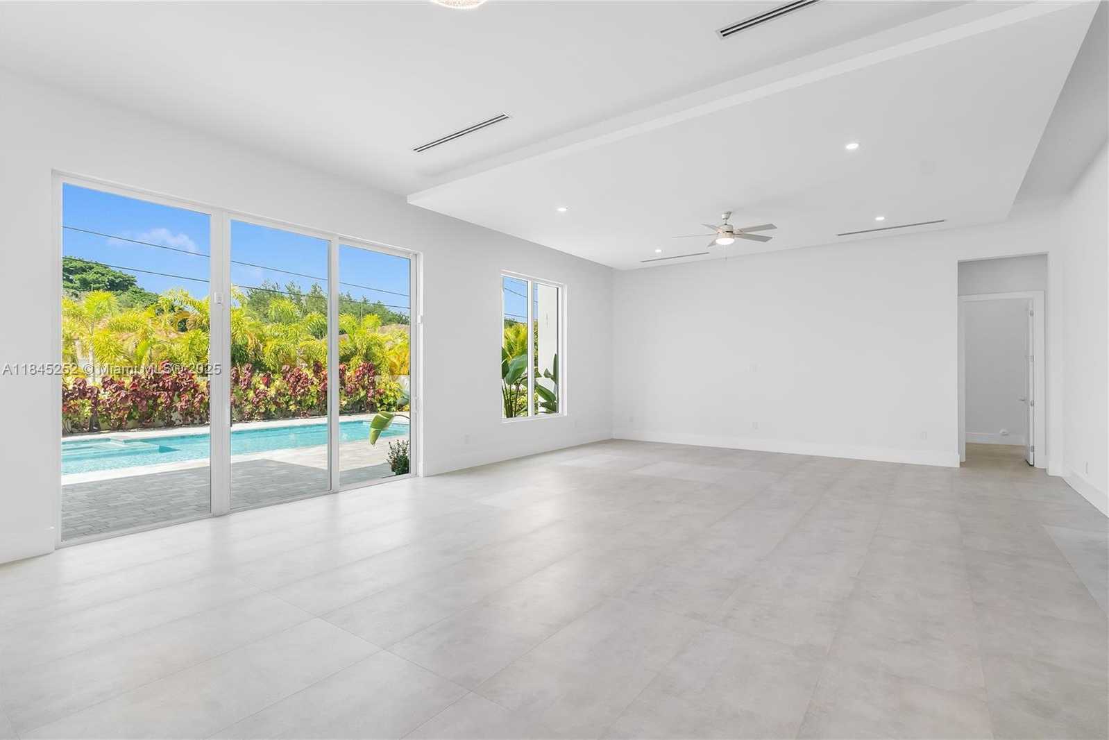 Small Image of 9895 NORTH WEST 26TH ST, Doral Number 12
