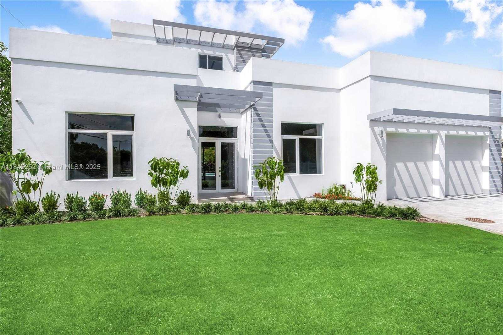 Small Image of 9895 NORTH WEST 26TH ST, Doral Number 2