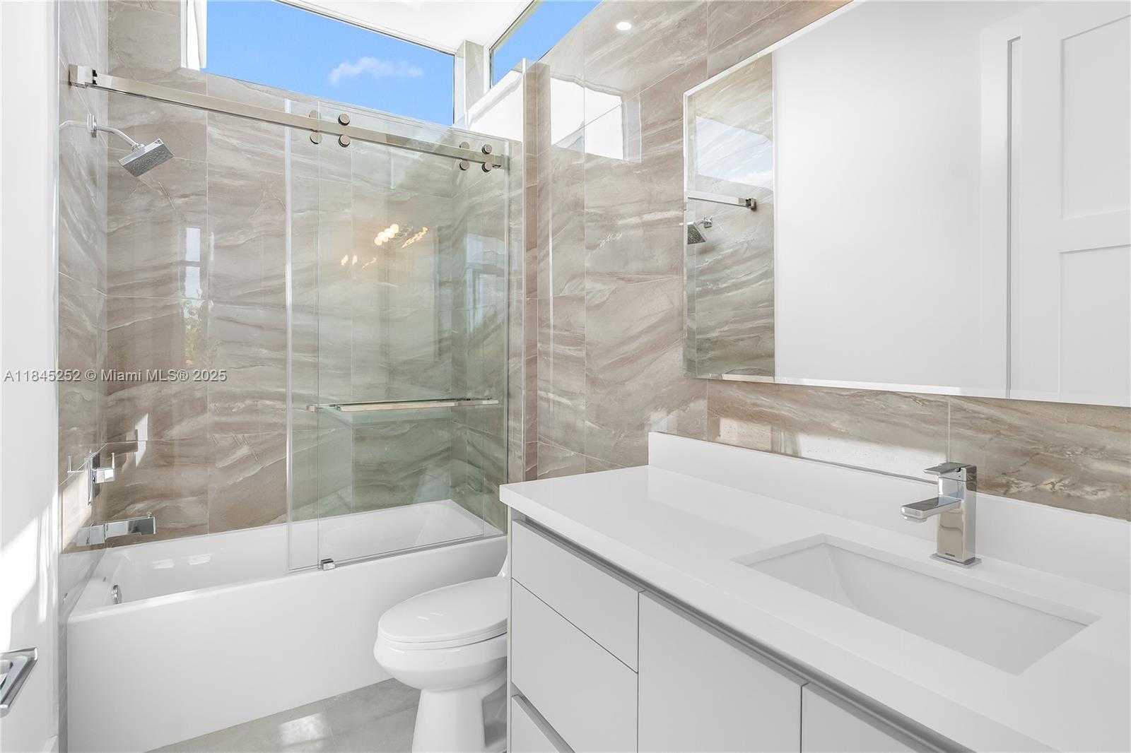 Small Image of 9895 NORTH WEST 26TH ST, Doral Number 28