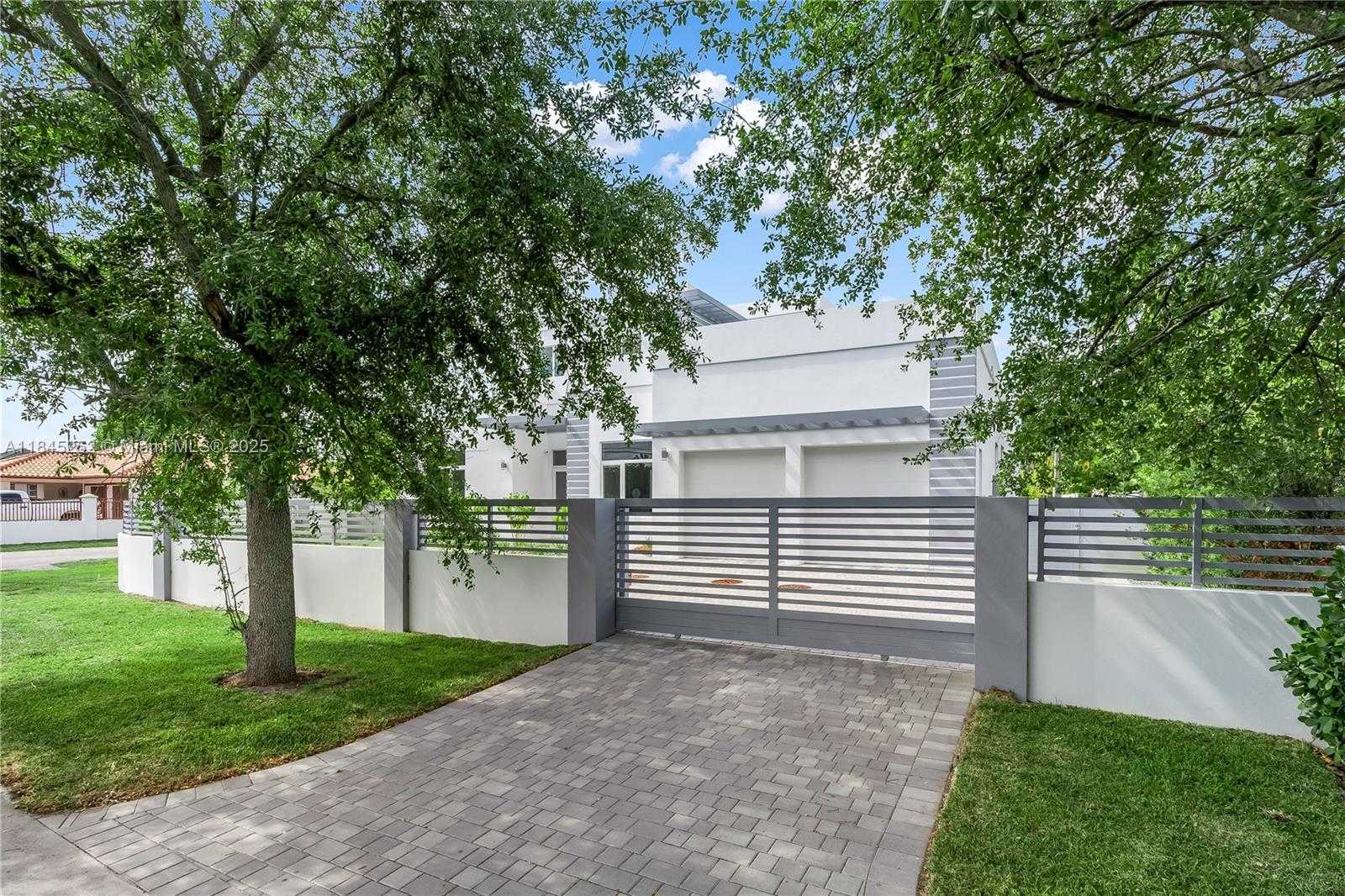 Small Image of 9895 NORTH WEST 26TH ST, Doral Number 35