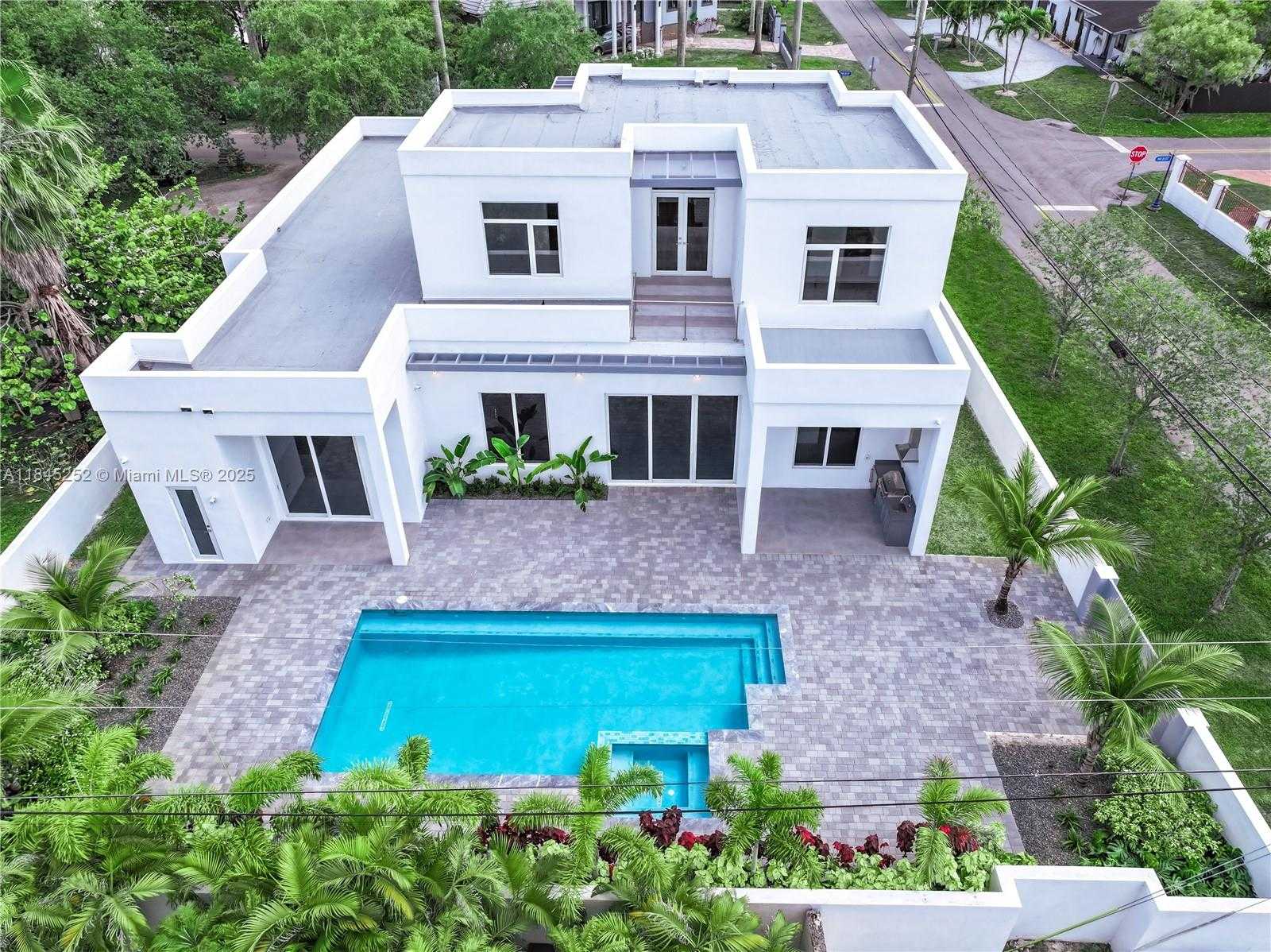 Small Image of 9895 NORTH WEST 26TH ST, Doral Number 39