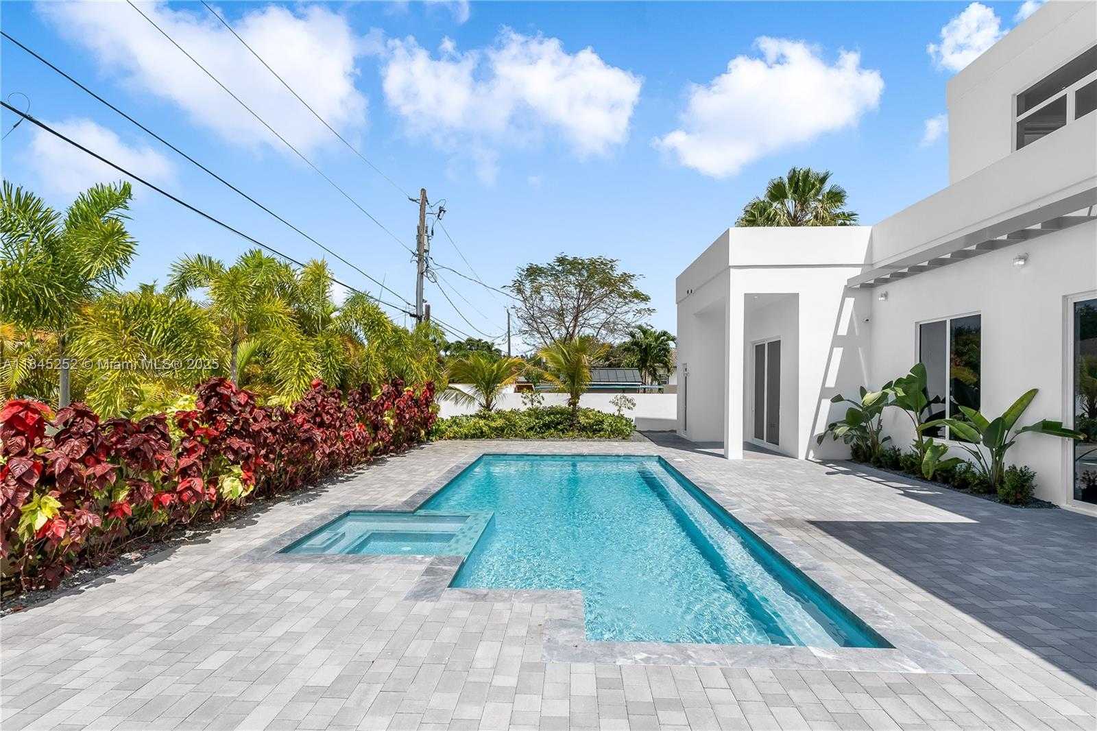 Small Image of 9895 NORTH WEST 26TH ST, Doral Number 4