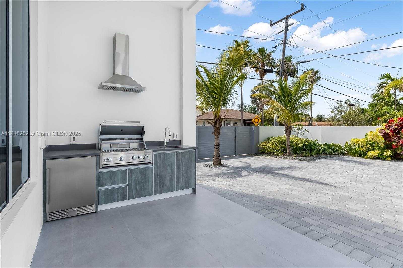 Small Image of 9895 NORTH WEST 26TH ST, Doral Number 7