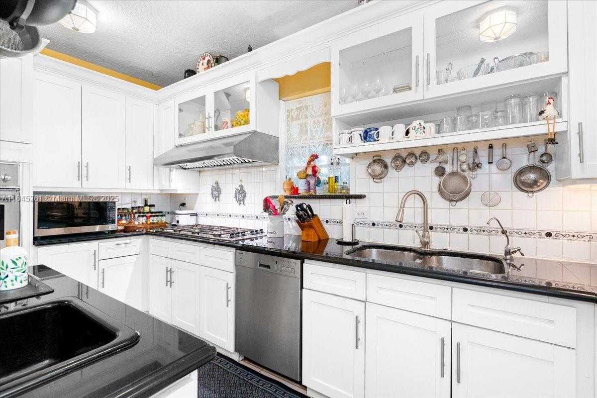 Small Image of 23600 SOUTH WEST 187TH AVE, Homestead Number 25