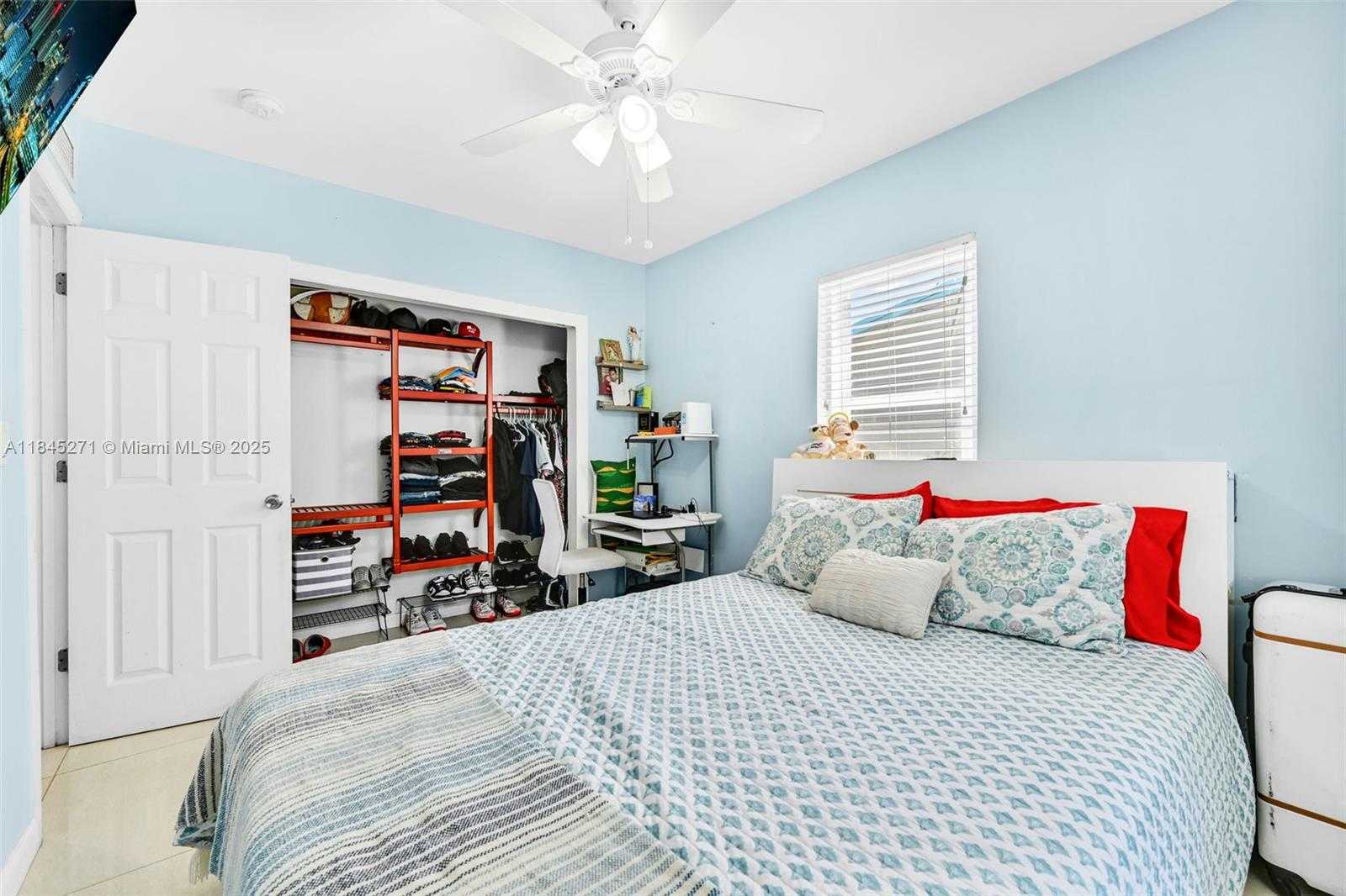 Small Image of 2318 WASHINGTON ST, Hollywood Number 25
