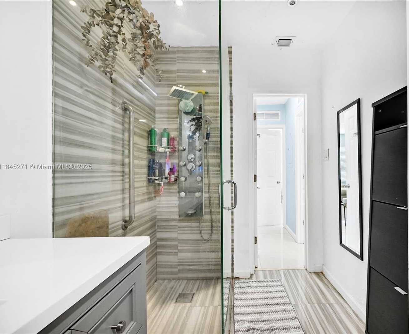 Small Image of 2318 WASHINGTON ST, Hollywood Number 32