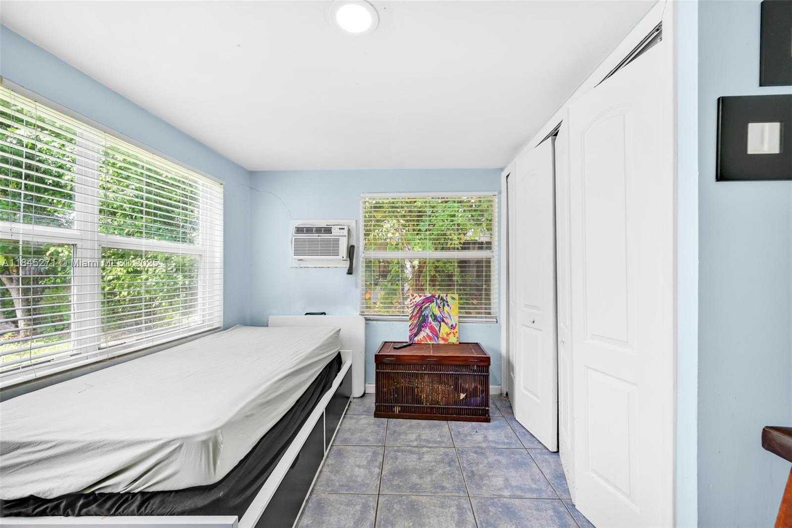 Small Image of 2318 WASHINGTON ST, Hollywood Number 35
