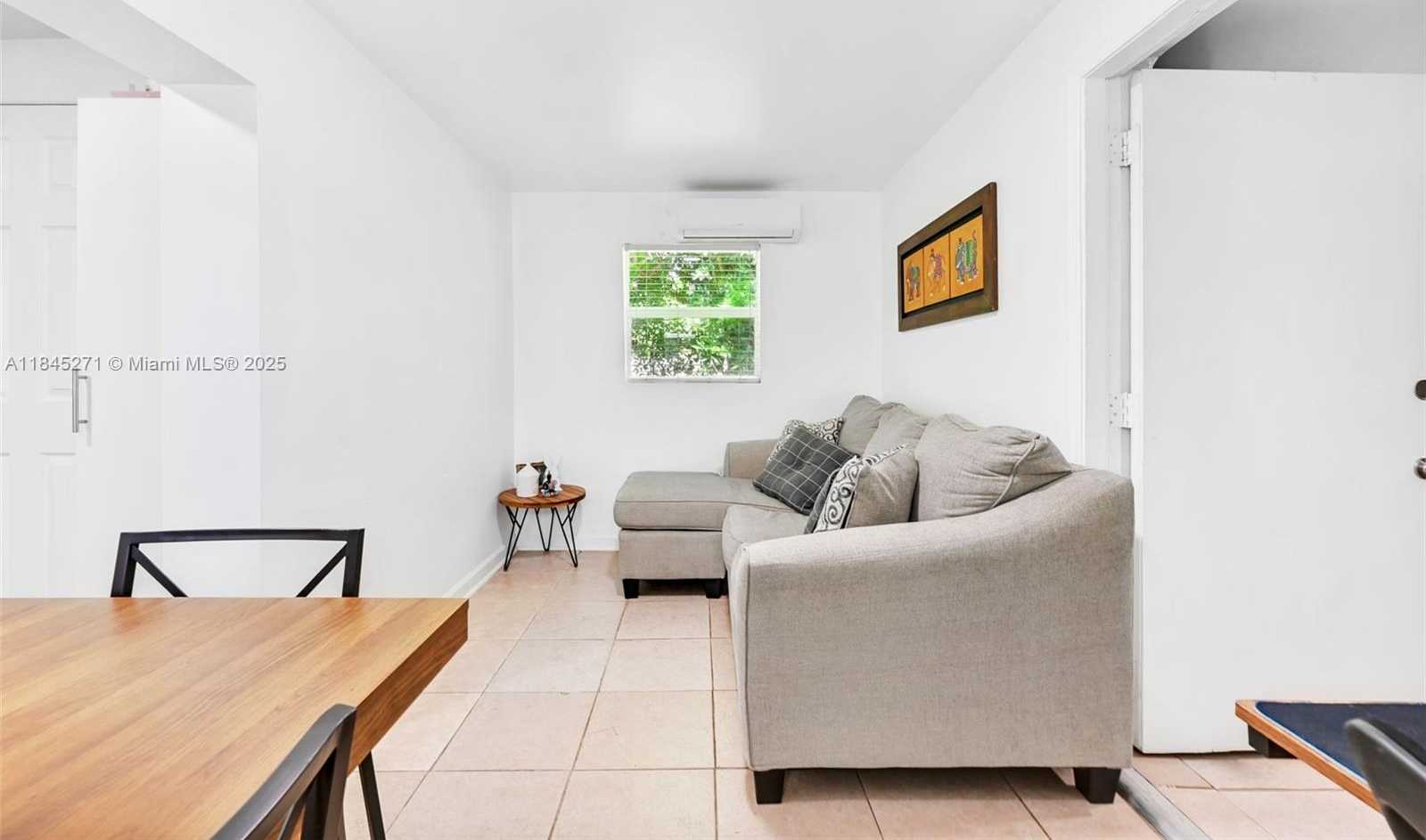 Small Image of 2318 WASHINGTON ST, Hollywood Number 53